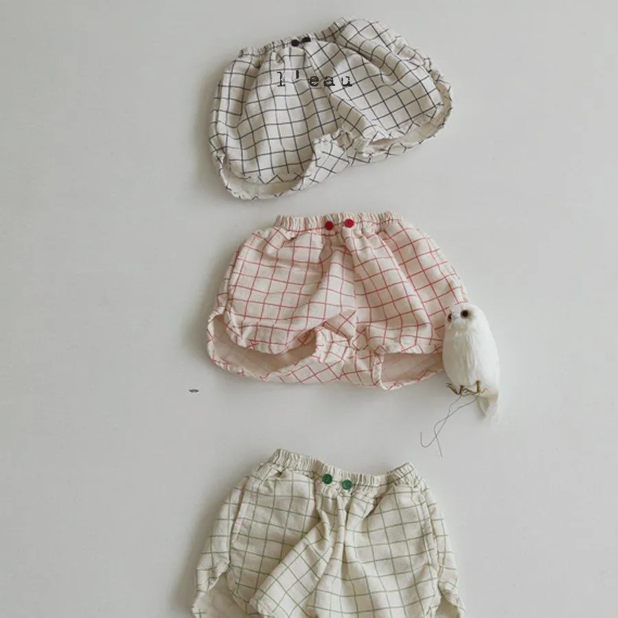 L'eau Two Button Check Shorts (2 colour options)